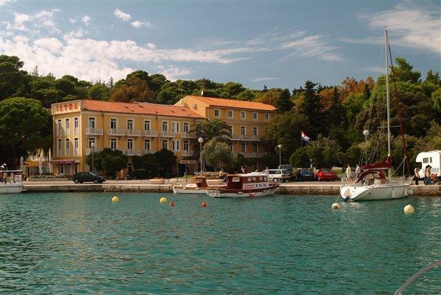 Hotel Istra Rab Town Exterior photo