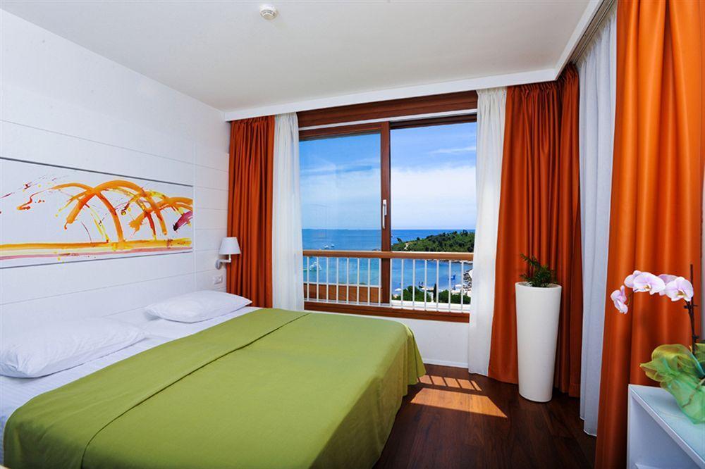 Hotel Istra Rab Town Exterior photo